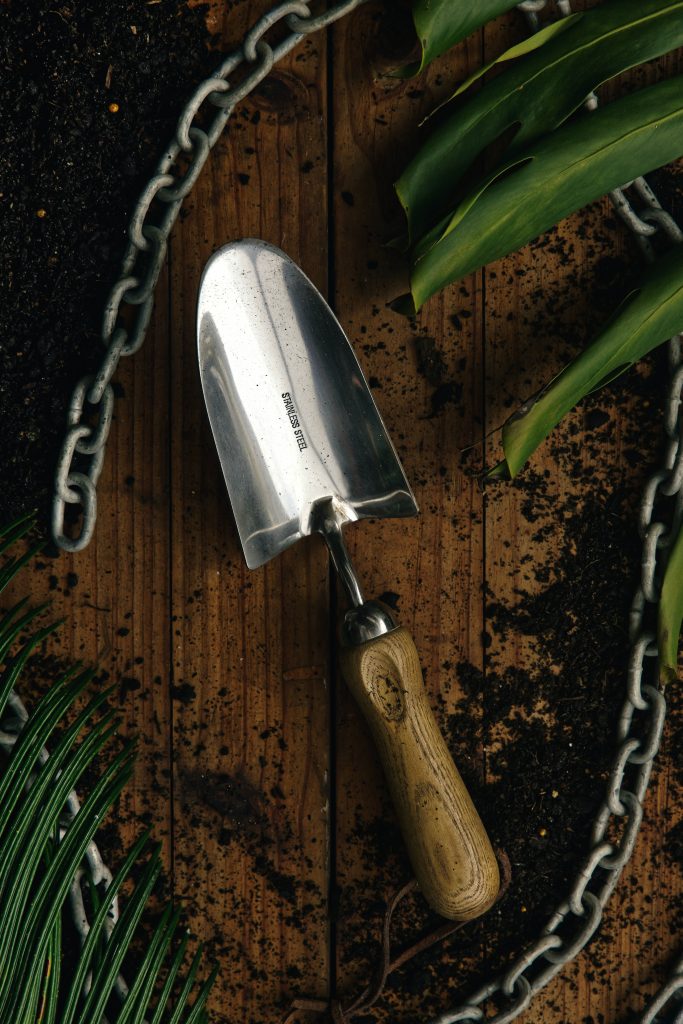 10 Gardening Tools and Their Uses